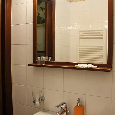 Apartment Vatican Santamaura 39 *