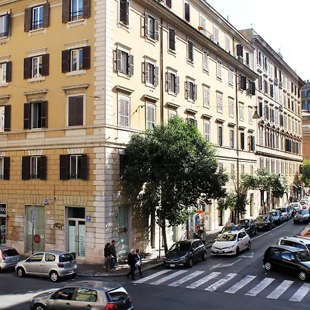 Apartment Vatican Santamaura 39 *